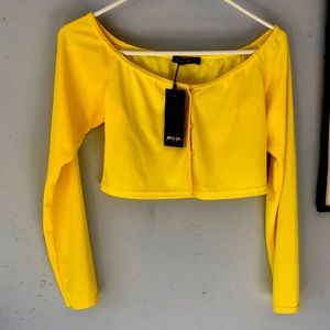 Off Shoulder Crop Top 🌻